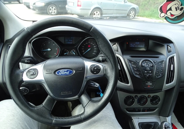 Ford Focus cena 11999 przebieg: 227000, rok produkcji 2006 z Katowice małe 254